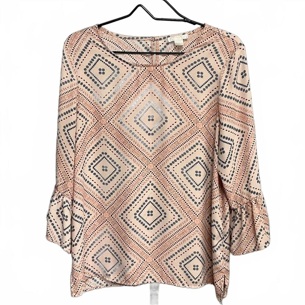 Finn & Grace Geometric Patterned Women's Top Soft Blush Pink Pastel Blue. Large
